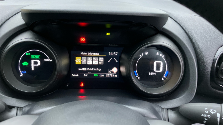 Toyota Yaris 1.5 Hybrid Design 5dr CVT Hybrid Hatchback